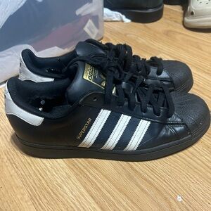 Sharp classic Adidas Superstar hard shell toe Black with White Stripes mens 9